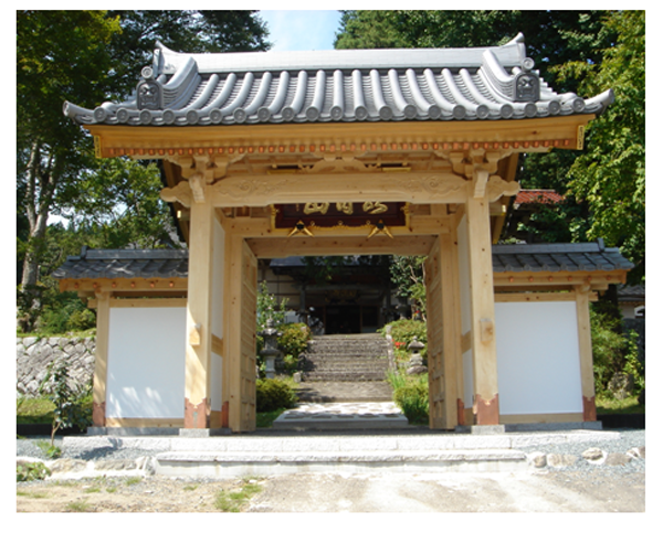 自徳寺(岩手県奥州市江刺区)山門の白壁