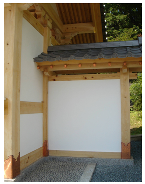 自徳寺(岩手県奥州市江刺区)山門の白壁